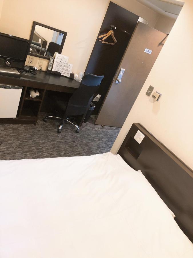 บิซิเนสโฮเต็ล ซัน Hotel ชิซุโอกะ ภายนอก รูปภาพ