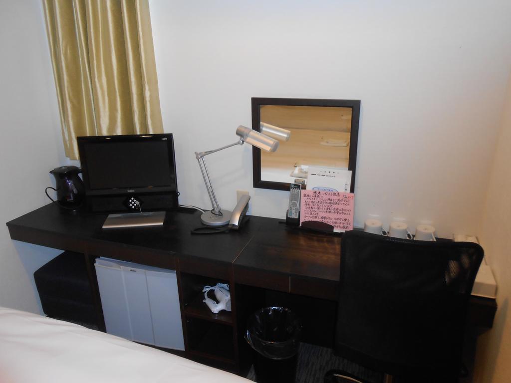 บิซิเนสโฮเต็ล ซัน Hotel ชิซุโอกะ ภายนอก รูปภาพ