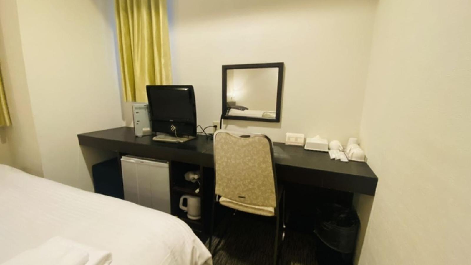 บิซิเนสโฮเต็ล ซัน Hotel ชิซุโอกะ ภายนอก รูปภาพ