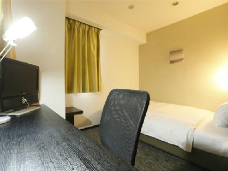 บิซิเนสโฮเต็ล ซัน Hotel ชิซุโอกะ ภายนอก รูปภาพ